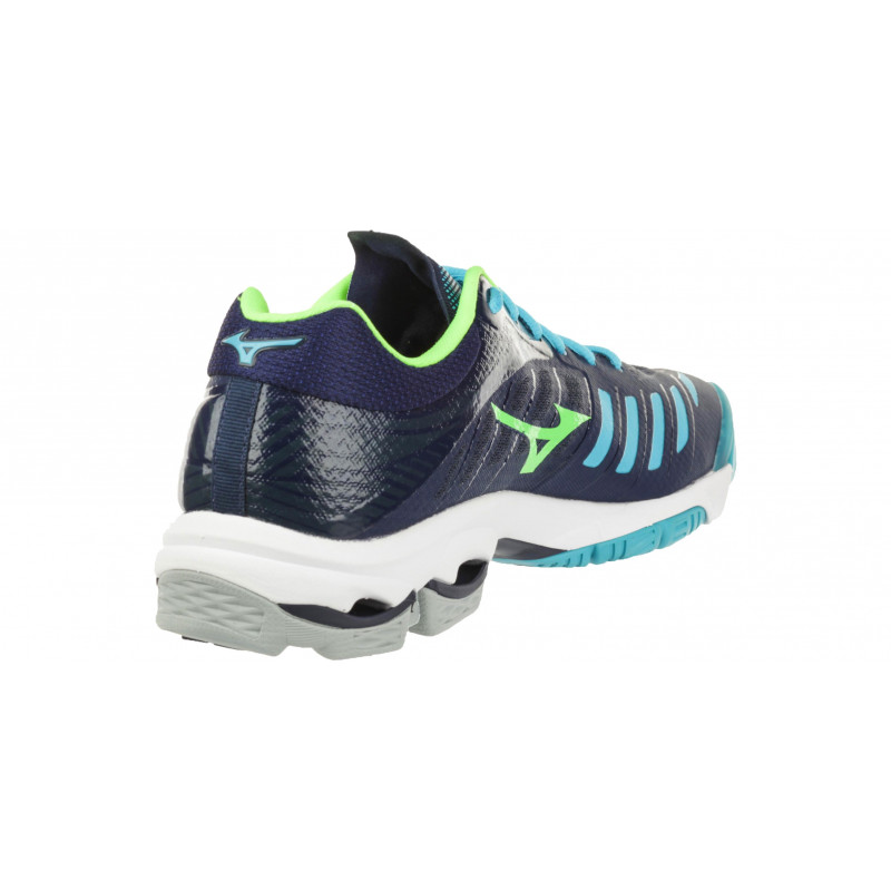 mizuno wave lightning z4 price